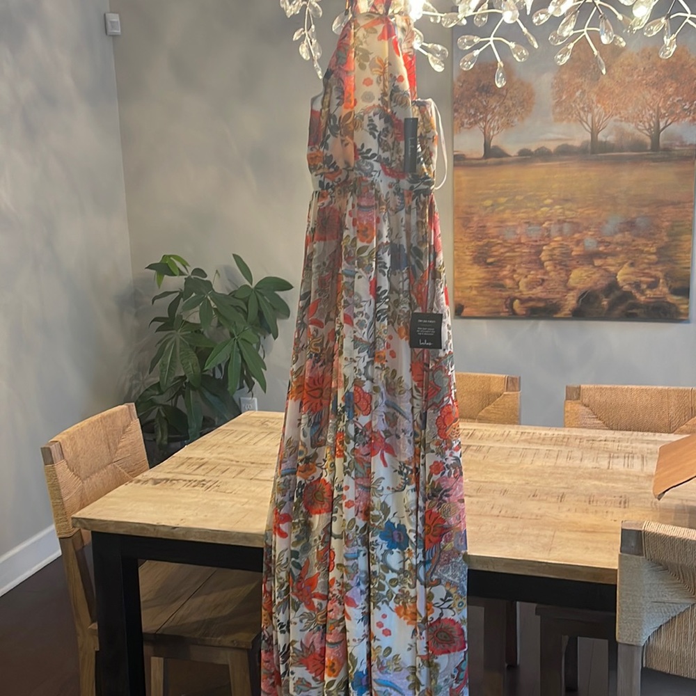 Lulus long summer dress. NWT- size small